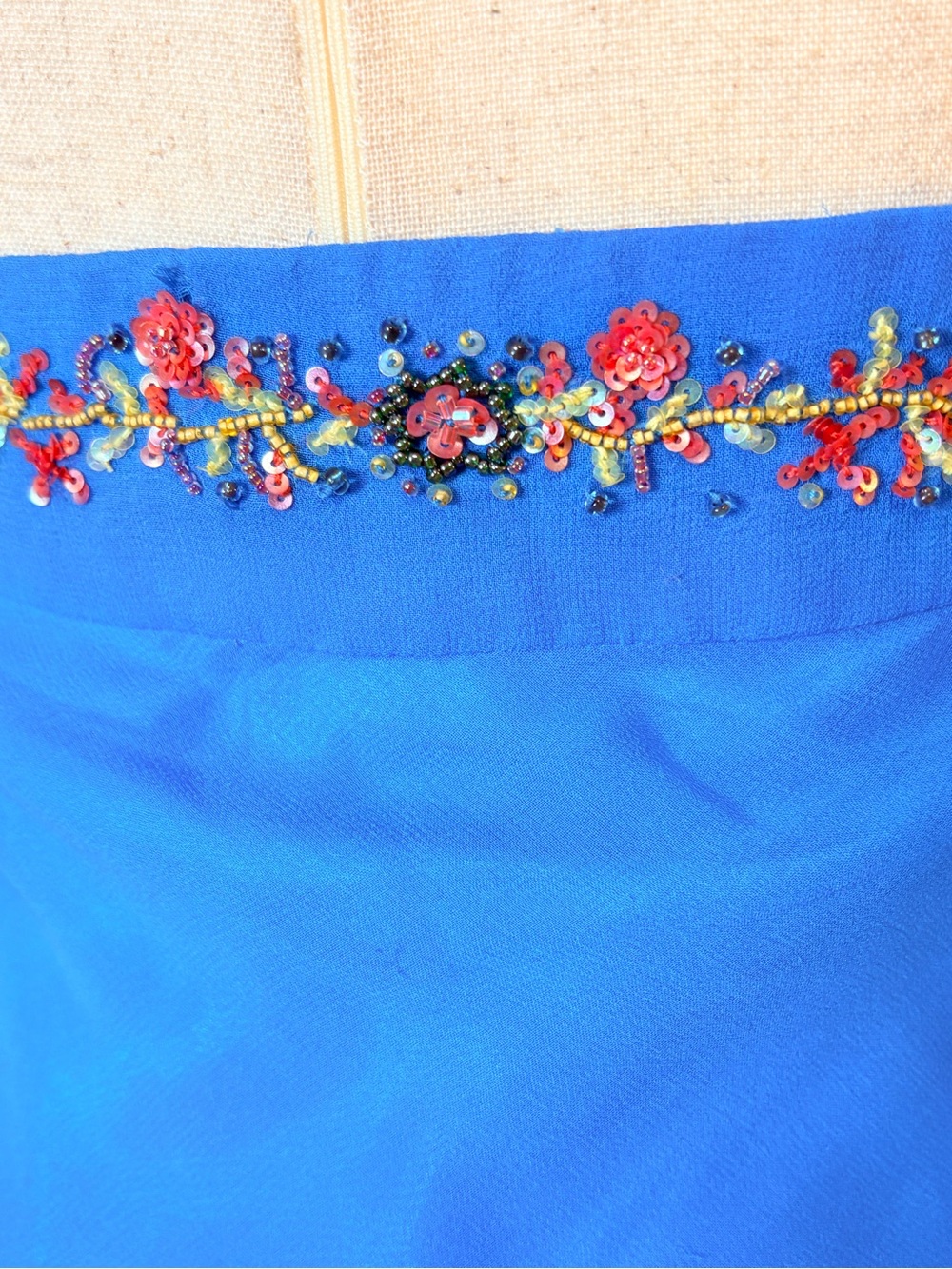 Caché 100% Silk Beaded Cami Tank Top Blue Y2K Fairy Boho Embellished Size 8 - Picture 12 of 14